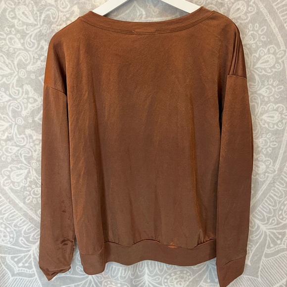 GUC COPPER! 🤩 TOP SWEATSHIRT SO CUTE SHEEN! M SOCIALITE SHIRT CREWNECK MARKS - Picture 12 of 14
